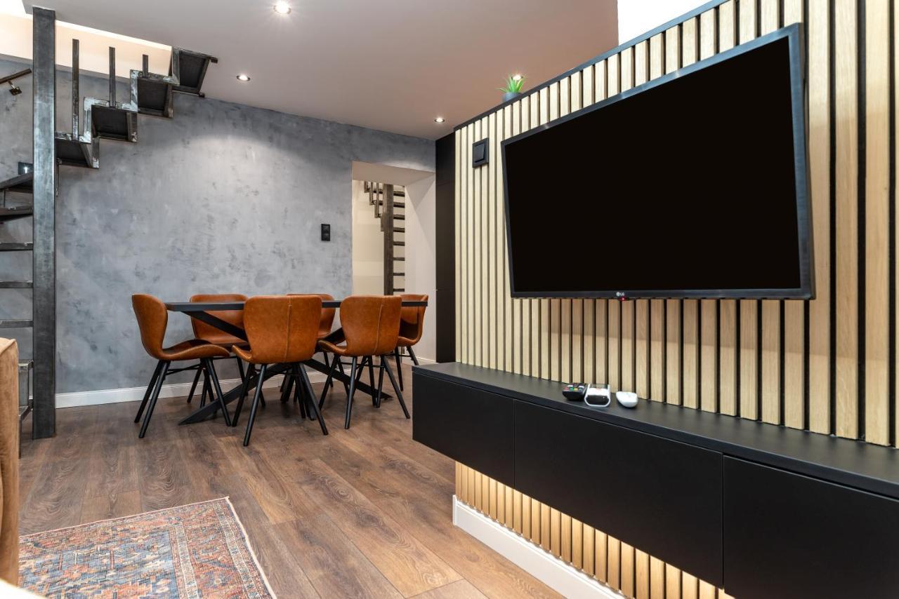 Downtown Luxury By Stlcz With 2 Bathrooms ブダペスト エクステリア 写真